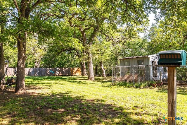 21 N CR 235, Gonzales, TX 78629
