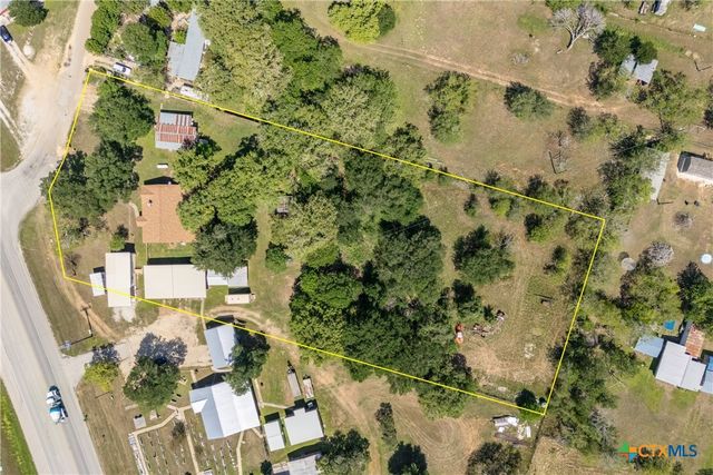 21 N CR 235, Gonzales, TX 78629
