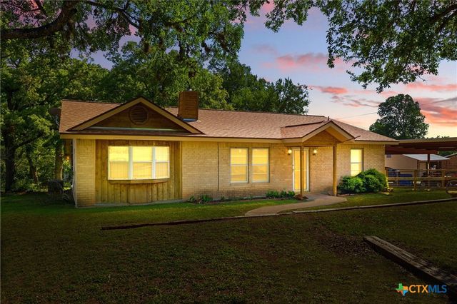 21 N CR 235, Gonzales, TX 78629