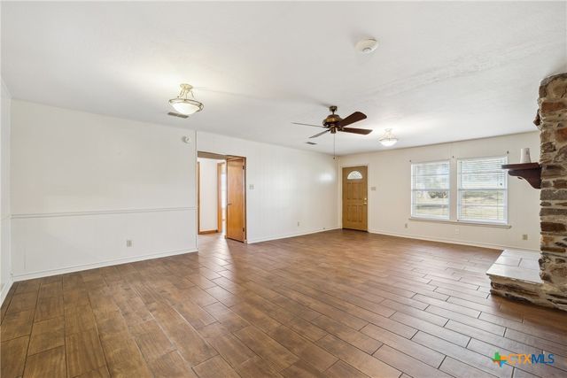21 N CR 235, Gonzales, TX 78629