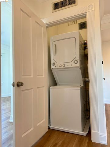 2415 San Pablo Ave, Oakland, CA 94612