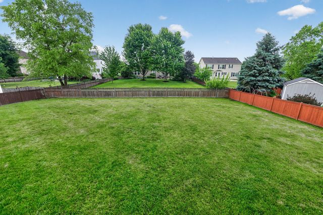 2560 Mc Duffee Circle, North Aurora, IL 60542