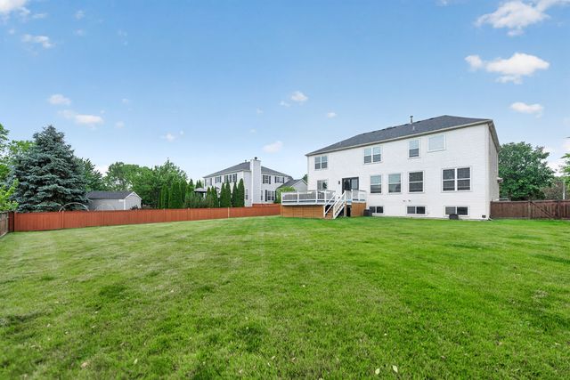 2560 Mc Duffee Circle, North Aurora, IL 60542