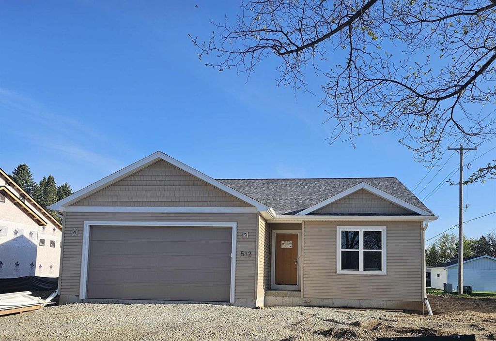 512 Village Lane, Ripon, WI 54971