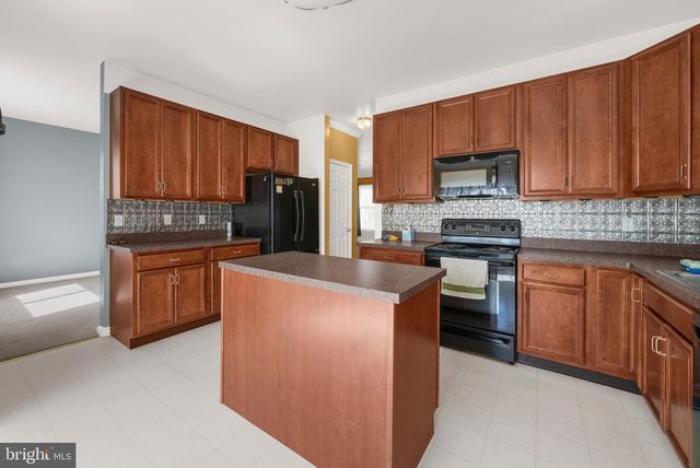 150 MARJESSA DR, Gilbertsville, PA 19525
