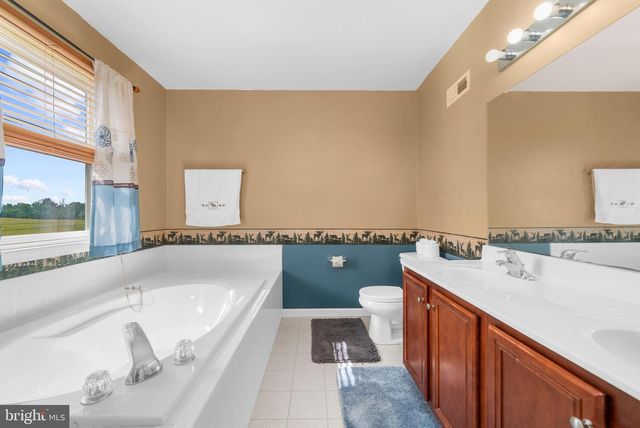 150 MARJESSA DR, Gilbertsville, PA 19525