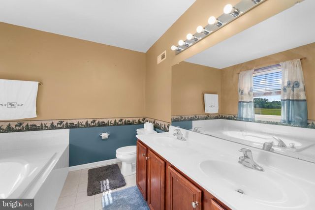 150 MARJESSA DR, Gilbertsville, PA 19525