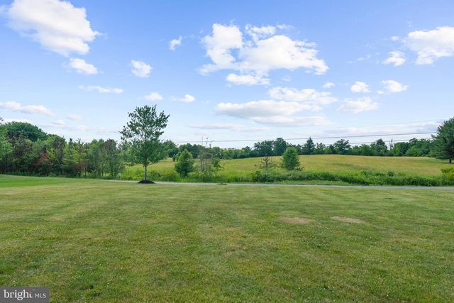 150 MARJESSA DR, Gilbertsville, PA 19525