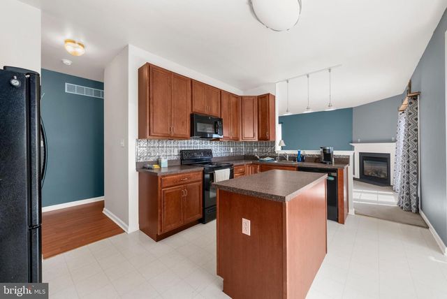 150 MARJESSA DR, Gilbertsville, PA 19525