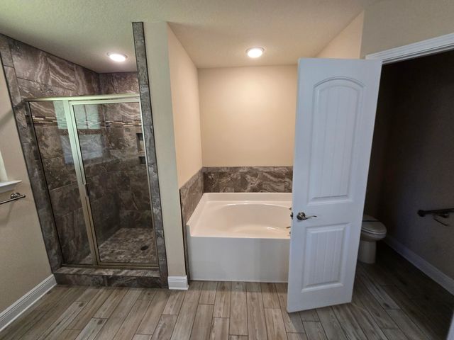 6846 Leisure St Street, Navarre, FL 32566