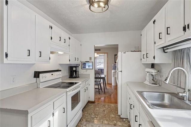 644 Palo Alto Dr, Perry Twp, PA 16117