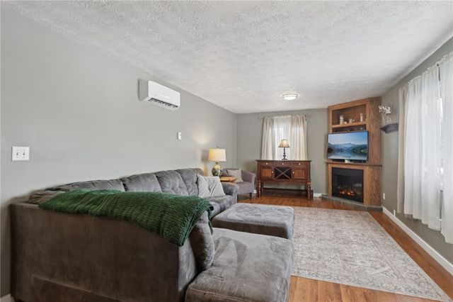 644 Palo Alto Dr, Perry Twp, PA 16117