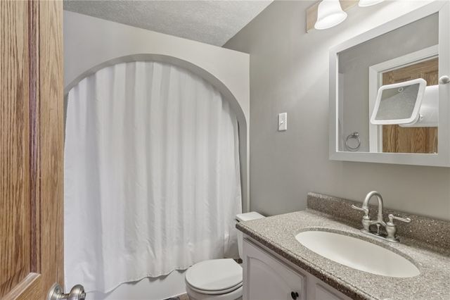 644 Palo Alto Dr, Perry Twp, PA 16117