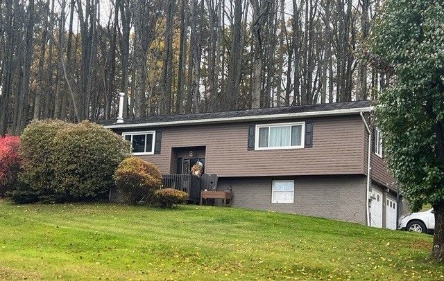 644 Palo Alto Dr, Perry Twp, PA 16117