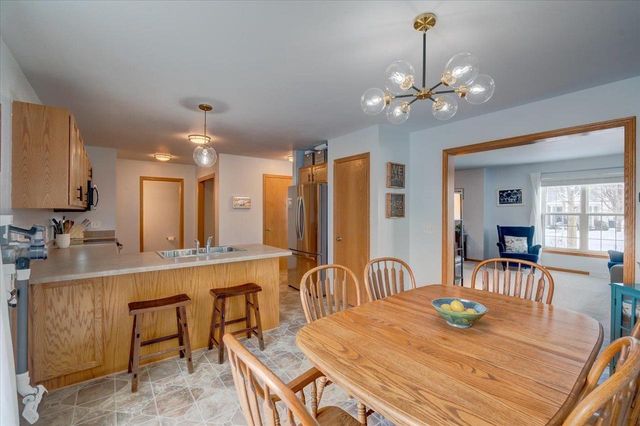 3714 Stonebridge Drive, Madison, WI 53719
