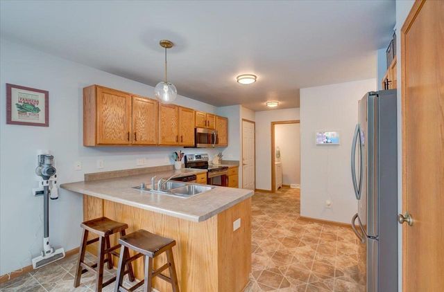 3714 Stonebridge Drive, Madison, WI 53719