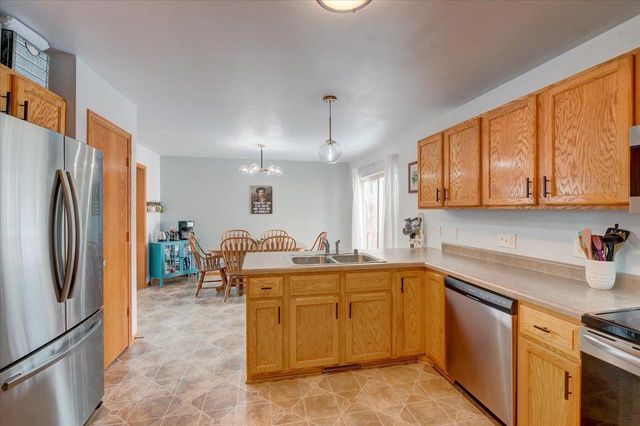 3714 Stonebridge Drive, Madison, WI 53719