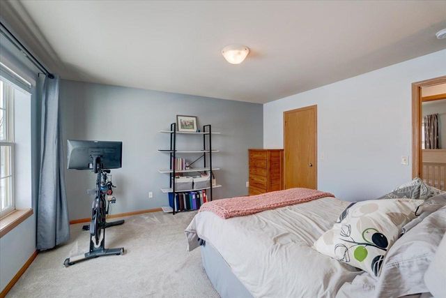 3714 Stonebridge Drive, Madison, WI 53719