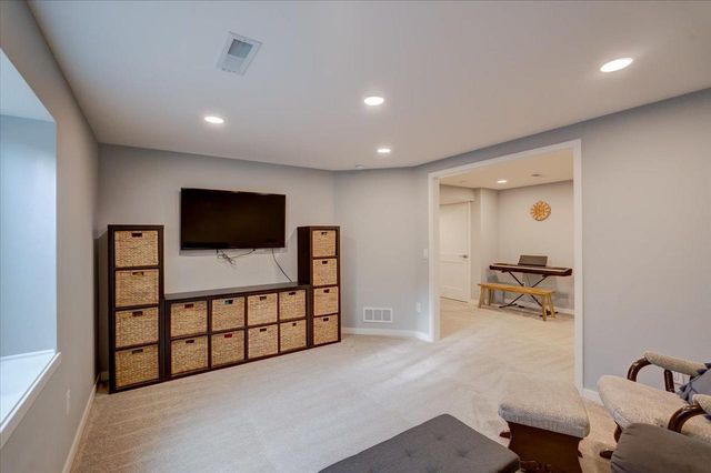 3714 Stonebridge Drive, Madison, WI 53719