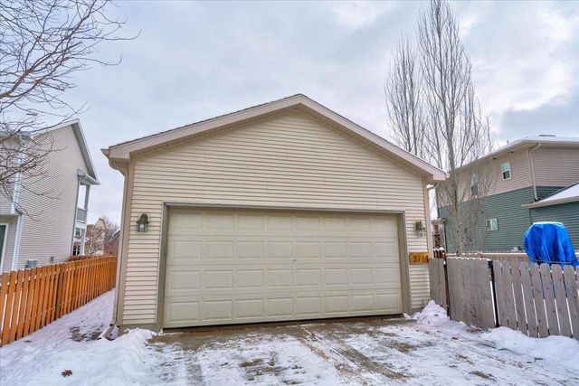 3714 Stonebridge Drive, Madison, WI 53719