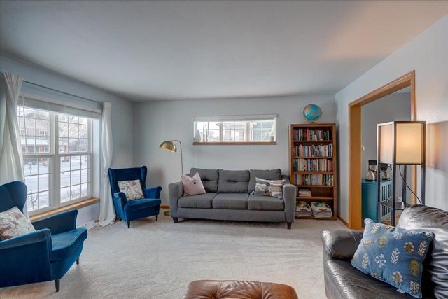 3714 Stonebridge Drive, Madison, WI 53719