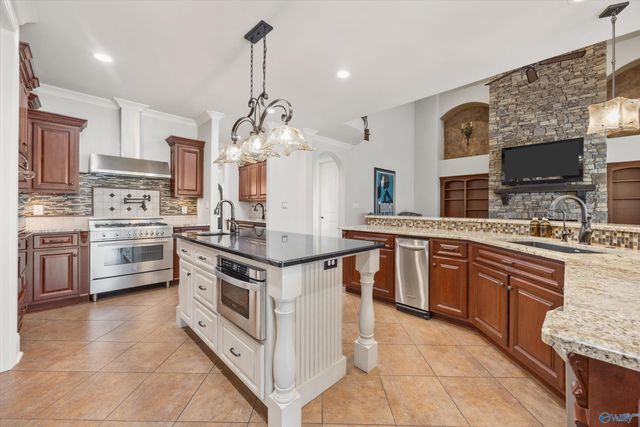 35 McMullen Lane, Gurley, AL 35748