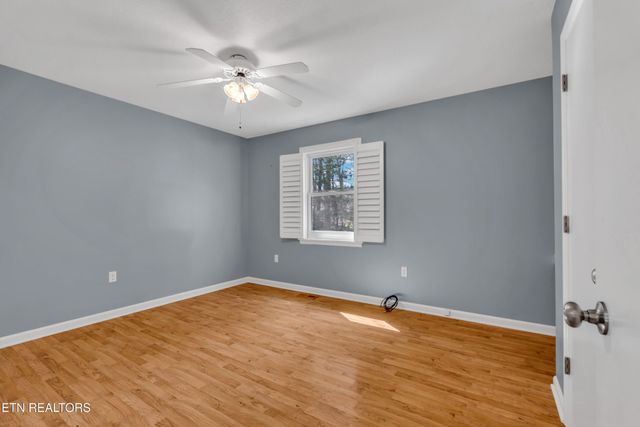 1954 Spruce Loop, Crossville, TN 38555