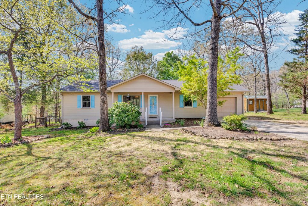 1954 Spruce Loop, Crossville, TN 38555