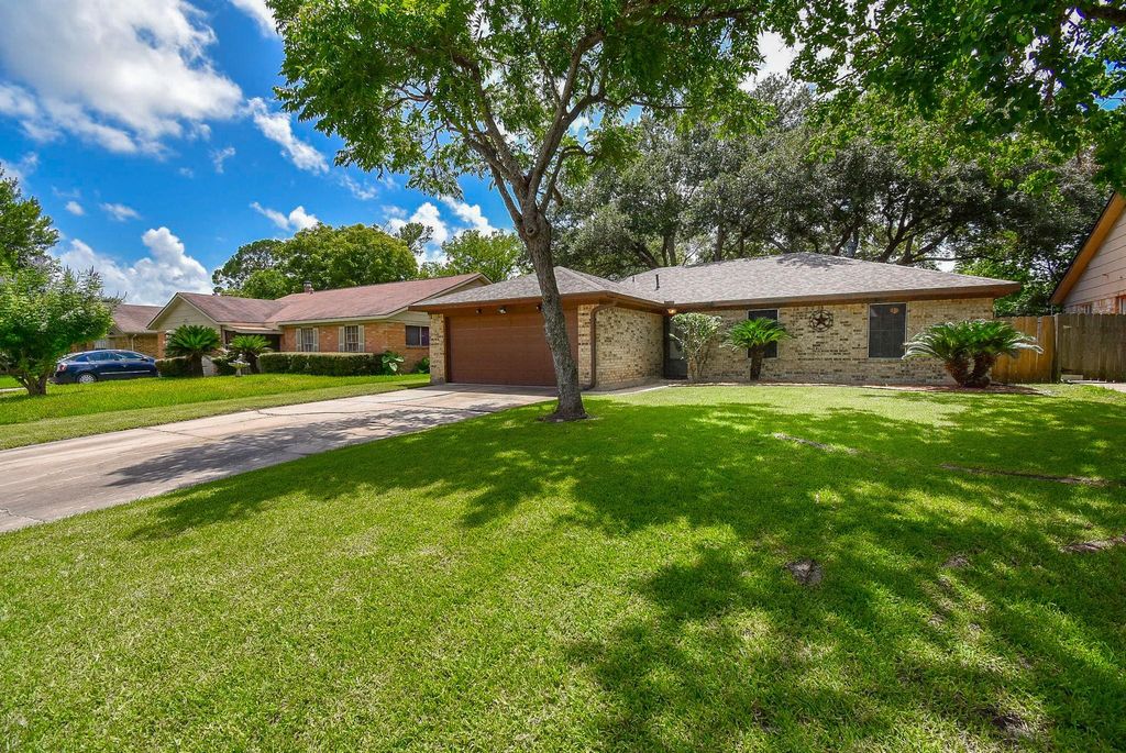 2014 Jones Street, Rosenberg, TX 77471
