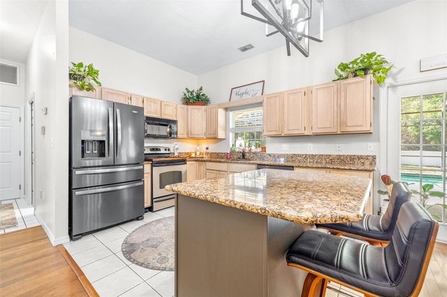 2134 KIRKLAND LAKE DRIVE, Auburndale, FL 33823