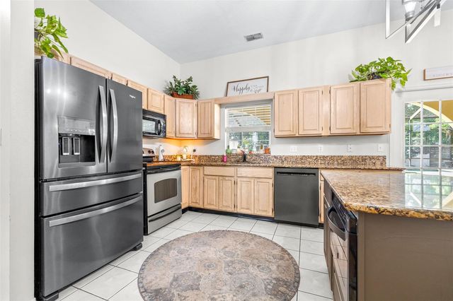 2134 KIRKLAND LAKE DRIVE, Auburndale, FL 33823