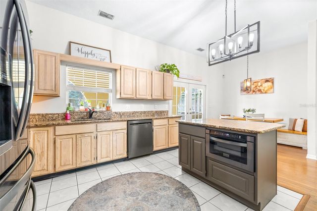 2134 KIRKLAND LAKE DRIVE, Auburndale, FL 33823