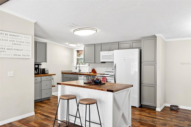 17087 SW 27TH STREET, Dunnellon, FL 34432