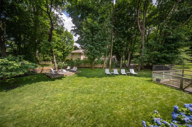 15 Laurel Hill Road, Dobbs Ferry, NY 10522