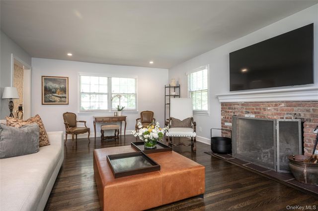 15 Laurel Hill Road, Dobbs Ferry, NY 10522
