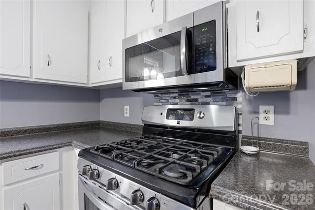 6804 Delta Lake Drive, Charlotte, NC 28215