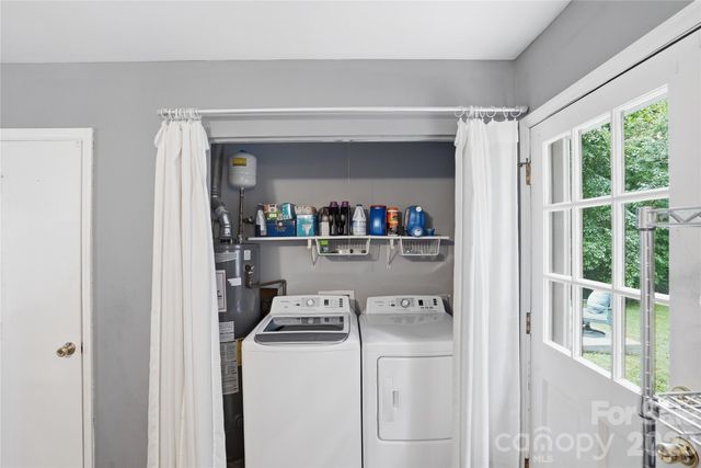6804 Delta Lake Drive, Charlotte, NC 28215