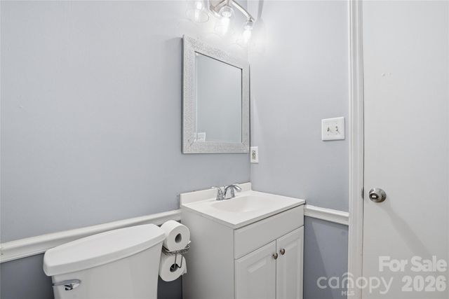 6804 Delta Lake Drive, Charlotte, NC 28215