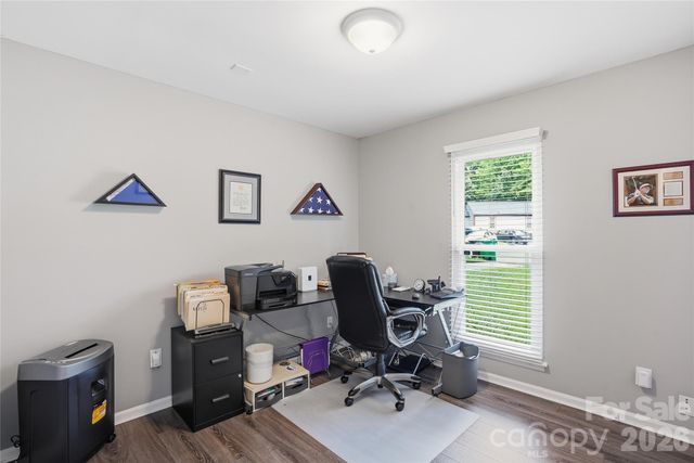 6804 Delta Lake Drive, Charlotte, NC 28215
