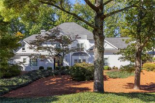 5800 De Claire Court, Atlanta, GA 30328