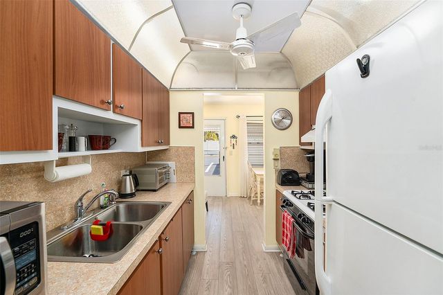 5216 81ST STREET N 2, St Petersburg, FL 33709