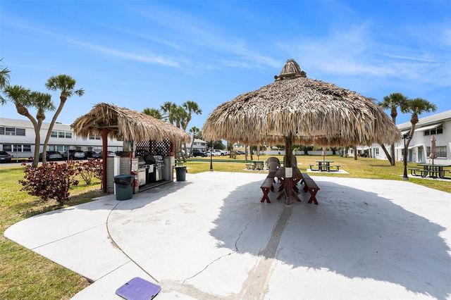 5216 81ST STREET N 2, St Petersburg, FL 33709