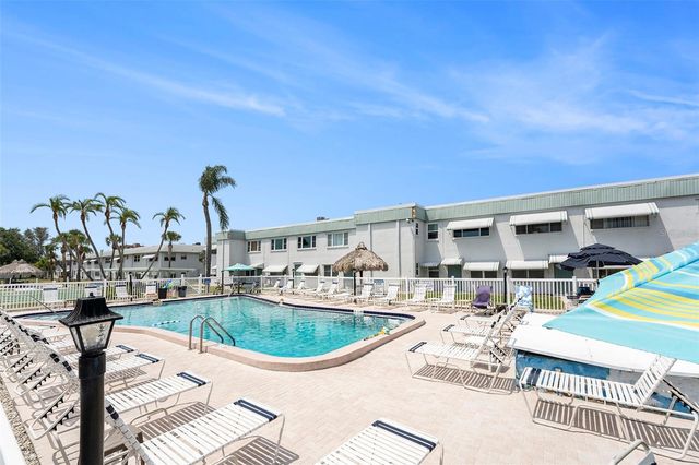 5216 81ST STREET N 2, St Petersburg, FL 33709