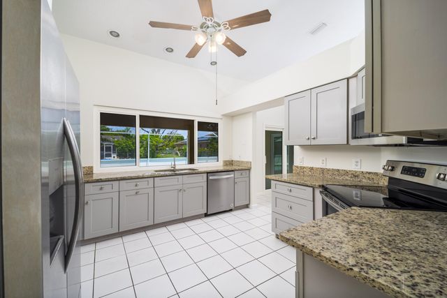 649 NE HORIZON Lane, Port St. Lucie, Port St Lucie, FL 34983