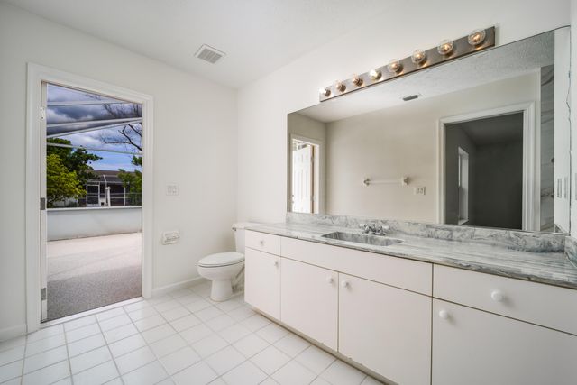649 NE HORIZON Lane, Port St. Lucie, Port St Lucie, FL 34983