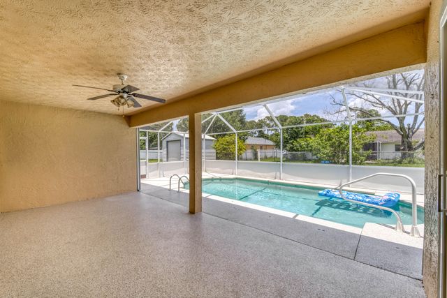 649 NE HORIZON Lane, Port St. Lucie, Port St Lucie, FL 34983