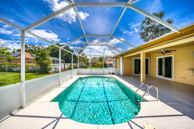 649 NE HORIZON Lane, Port St. Lucie, Port St Lucie, FL 34983