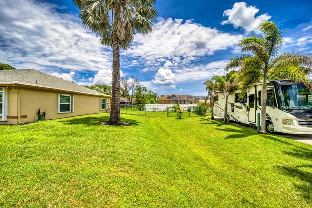 649 NE HORIZON Lane, Port St. Lucie, Port St Lucie, FL 34983