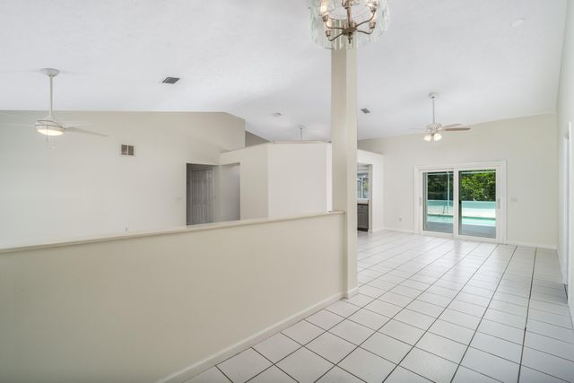 649 NE HORIZON Lane, Port St. Lucie, Port St Lucie, FL 34983
