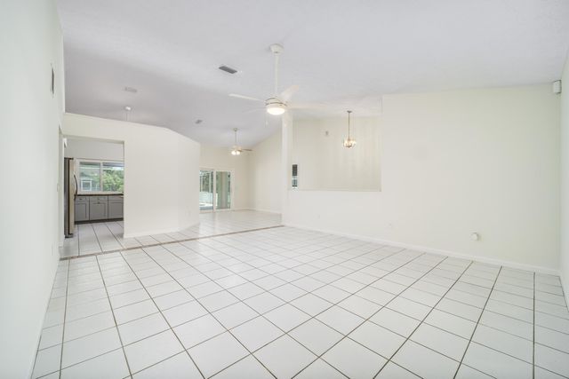 649 NE HORIZON Lane, Port St. Lucie, Port St Lucie, FL 34983